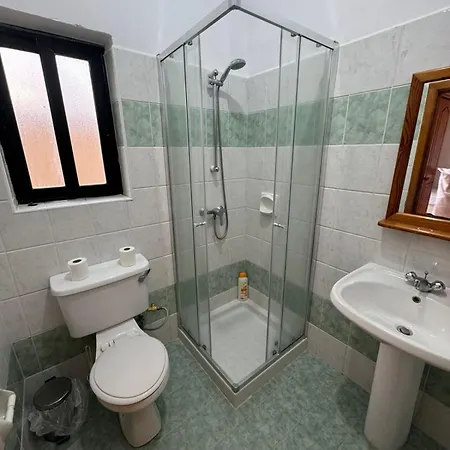 Paradise 4