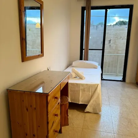 Paradise 4 Апартаменты *