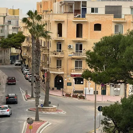 Апартаменты Paradise 4 *